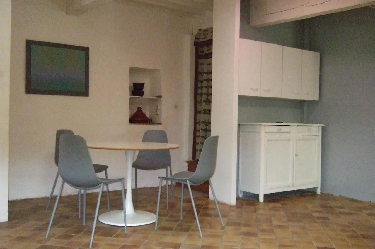 Hébergement de vacances Une maison dans le village Ribiers