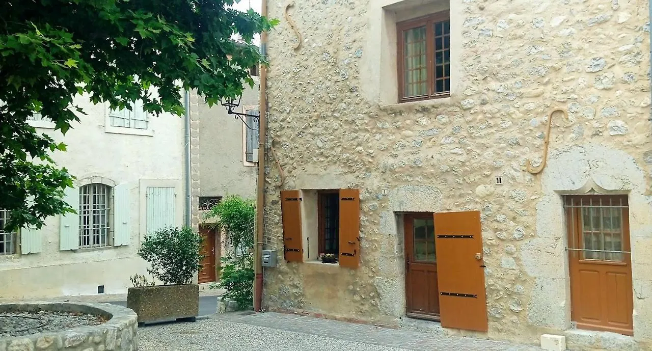 Une maison dans le village Ribiers Hébergement de vacances